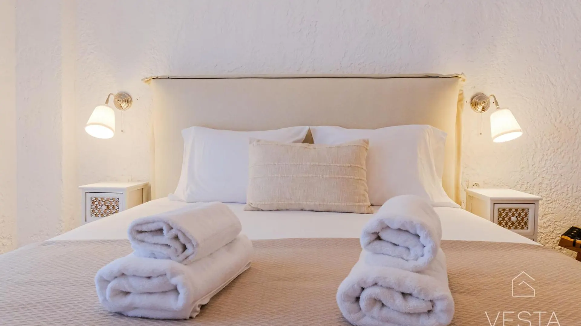 Amphitriti Seafront Apartments, Loutra Agia Paraskevi أغيا باراسكيفي 0*,