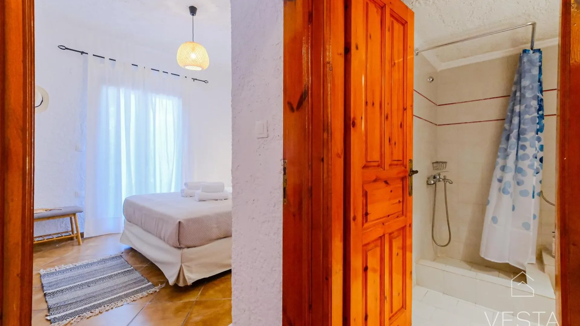 Amphitriti Seafront Apartments, Loutra Agia Paraskevi أغيا باراسكيفي