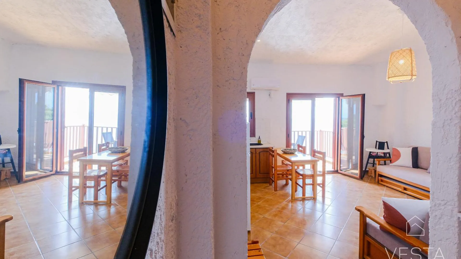 Amphitriti Seafront Apartments, Loutra Agia Paraskevi أغيا باراسكيفي